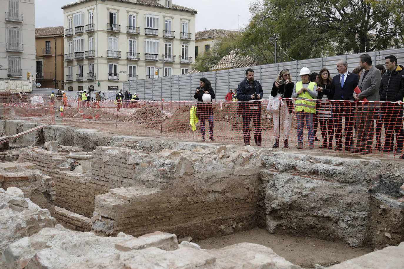 Fotos Excavaciones Arqueol Gicas En La Parcela Del Astoria Diario Sur